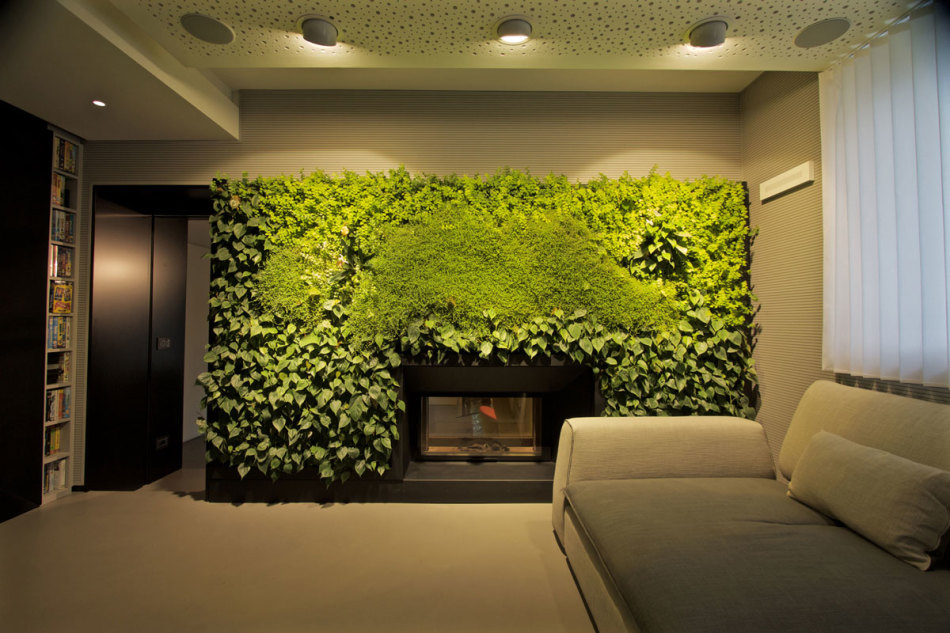 greenwall11.jpg